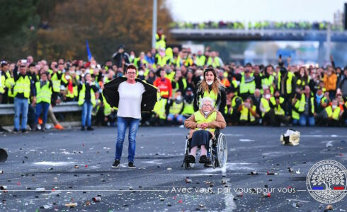 "Ils n’ont pas tué un mouvement, ils ont tenté d’éteindre un espoir. Mais l’espoir ne meurt pas. Il se transforme, il apprend, il revient. Plus fort, plus lucide, plus solidaire. Ce que les Gilets Jaunes ont semé, personne ne pourra jamais l’arracher."